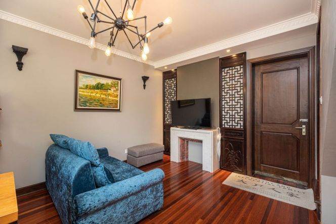West Nanjing Rd Station Loft 1Br/2Bath  Line2/12/13