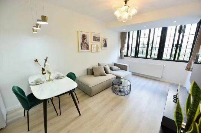 Spacious 1 BR APT Wall heating Jiashan Rd 10k