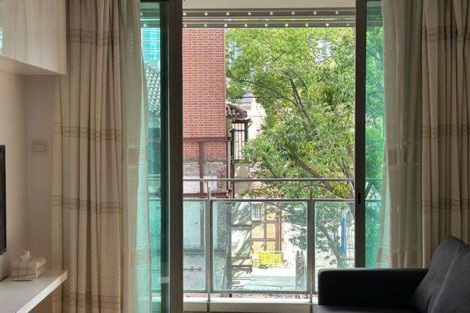 Sunny Apt in Four Seasons Garden