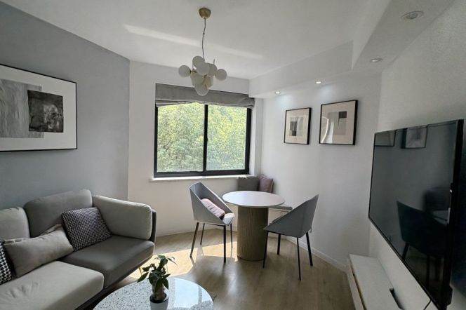 Shanghai Xujiahui 1BR 2 months Sublet / or Lease Takeover — Landlord Approved