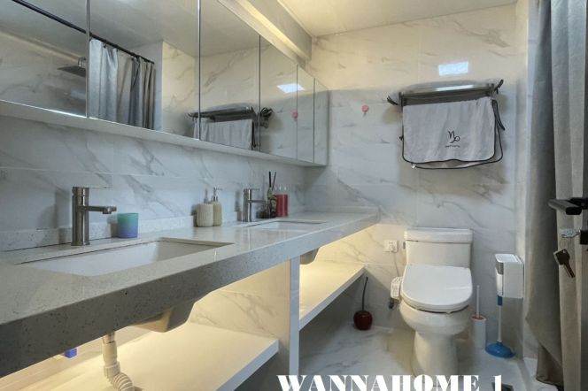 Stunning View+Nice Building+Spacious 1Bdr 1Bath Apt+L2/11 Jiang Su Rd+Large Storage+Jing An Temple