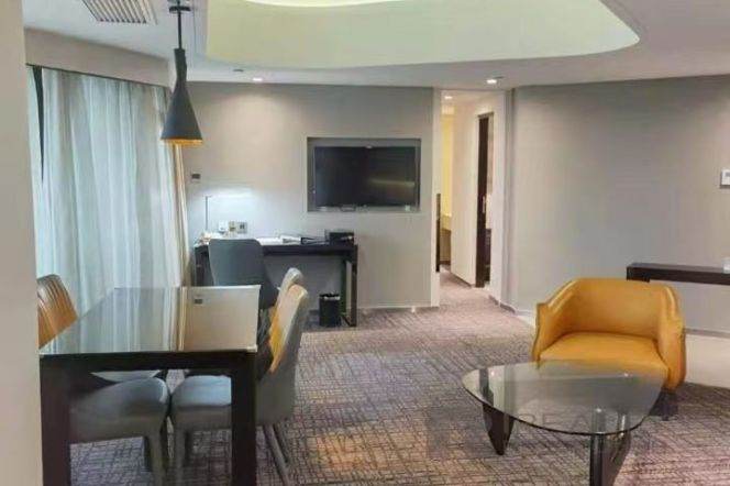 1 br near L10 yili rd station+elevator