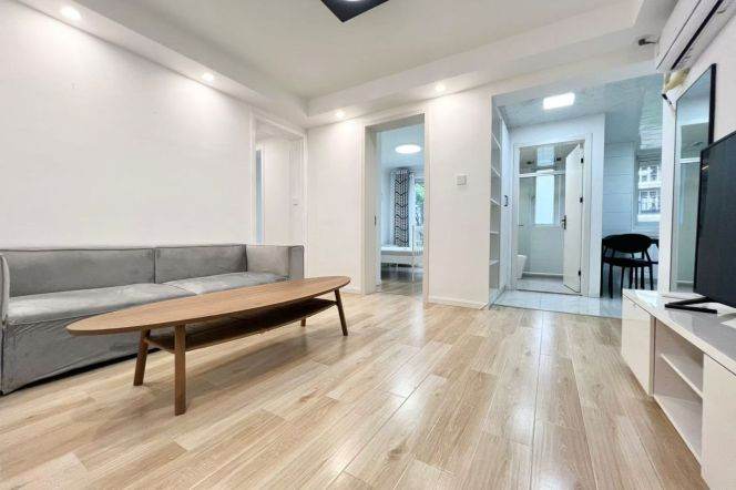 Elevator 2Brs/1Lr/1Bt apt nr Hanzhong rd,M1/12/13
