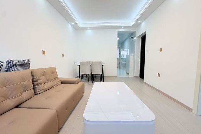 loushanguan rd 2BR/big living room@L2/15