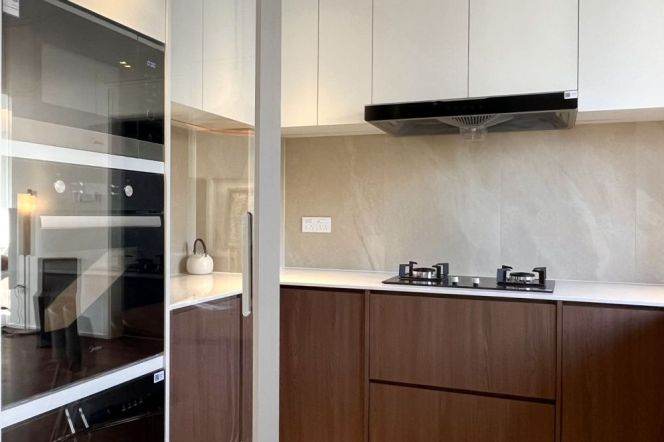 beautiful 3brs floor heating nice furniture near century park close to Lujiazui 24K
