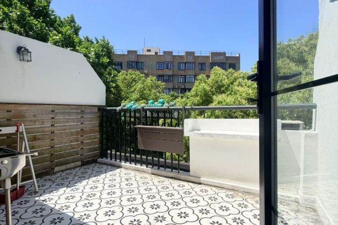Iapm, south shaanxi rd., 3br 2ba 1terrace 120sqm. L1/10/12/13