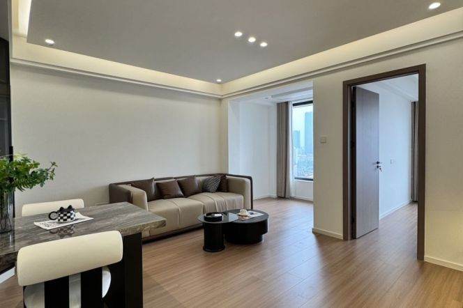 Spacious 1Br + great sunshine | Zhongshan Park Metro & West Yan'an rd Metro