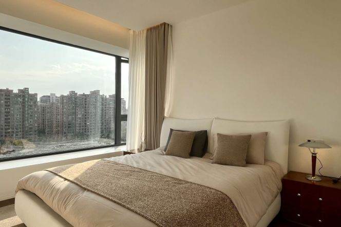 beautiful 3brs floor heating nice furniture near century park close to Lujiazui 24K