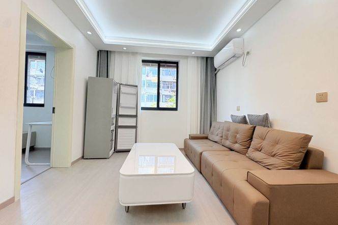 loushanguan rd 2BR/big living room@L2/15