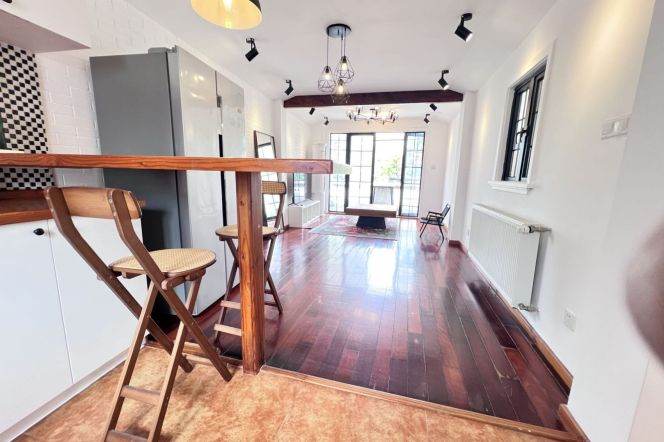 Jing'an Temple Station Spacious 1Br with Terrace Line2/7/14