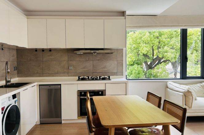 Jiaotong University Station Duplex 1+1Br/2Bath Line10/11