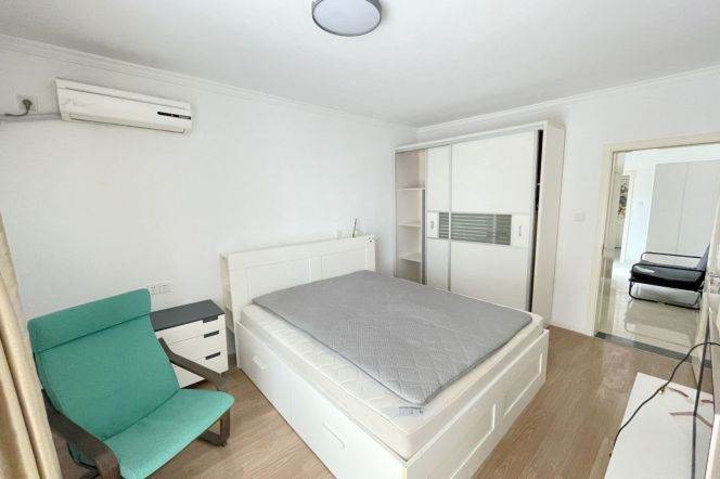 Valuable Fuxing/Baoqing Rd NR Iapm 2BR with Balcony 9.5K 