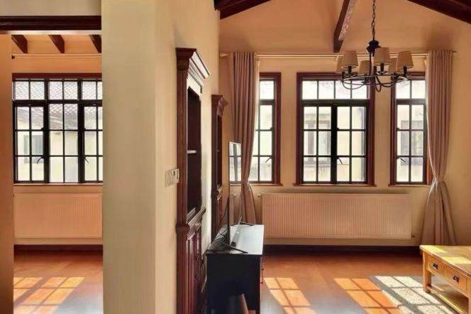 Jianguo West Road / Urumqi South Road, Yiyuan, old mansion, entire 3rd floor，L 7-9