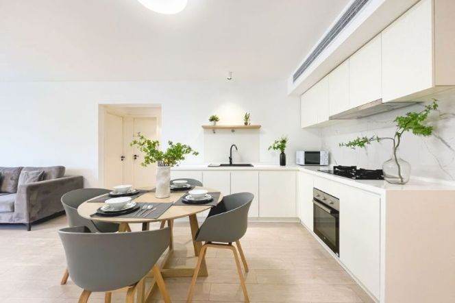 modern 3brs floor heating open balcony nice view in most popular compound Xujiahui