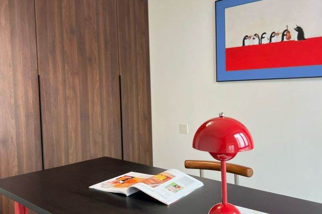 Line 1/12/13 Hanzhong Road - Renovated 2beds -high floor- comfortable living 