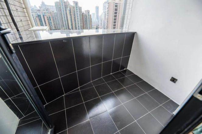 17k Chic 2Br with open balcony Nr West Nanjing Rd.line2/12/13