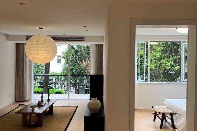 2 Brs with Open Balcony, Central ac, Dryer, 100 sqm @ Shanghai Swimming pool Centre L11