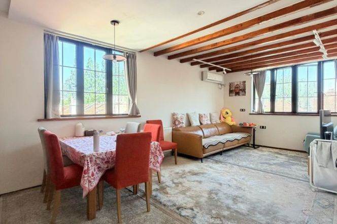 Iapm, south shaanxi rd., 3br 2ba 1terrace 120sqm. L1/10/12/13