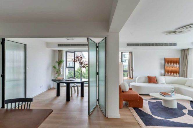 Bansongyuan rd/South Xizang rd 3brs/2lr/2ba apt wt balcony; L4/8