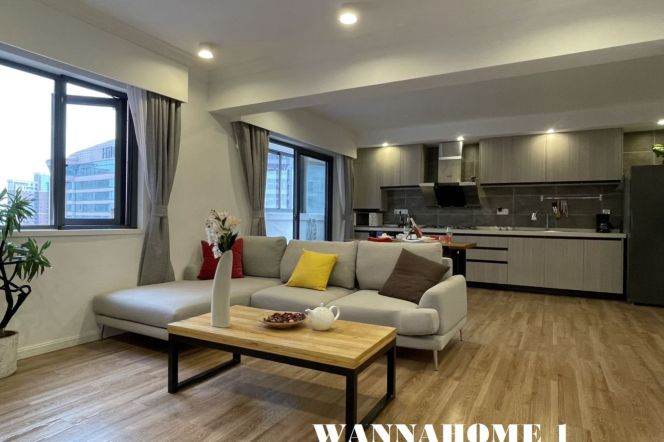 Stunning View+Nice Building+Spacious 1Bdr 1Bath Apt+L2/11 Jiang Su Rd+Large Storage+Jing An Temple