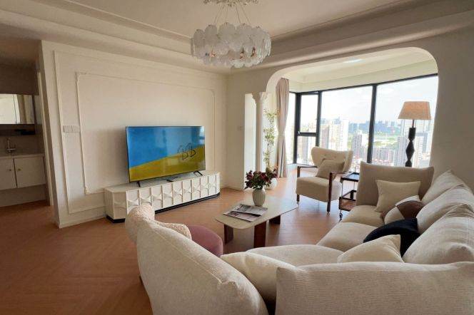 very modern 4brs penhouse with big terrace near Huang pu river line 8,9 only 34.5K
