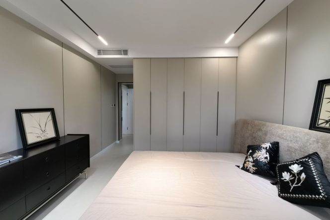 3 Brs, 2 Baths, Floor heating/Central ac/Dish washer, 145 sqm @ Century Park L2