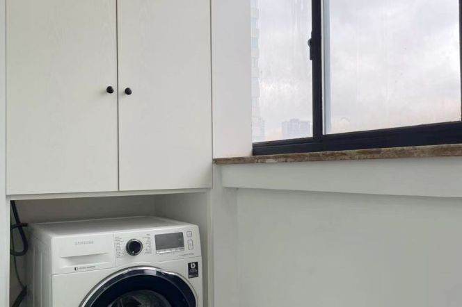Nice Building+Spacious&Modern Elevator 1Bdr 1Bath Apt+L2/11 Jiang Su Rd+Large Storage+Jing An Temple