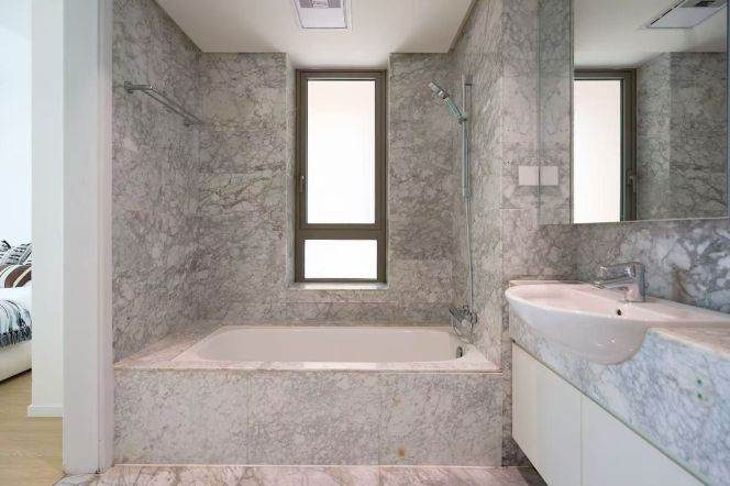 2BR 2BTH w/ Floor heating nr NanJing West RD M2/12/13