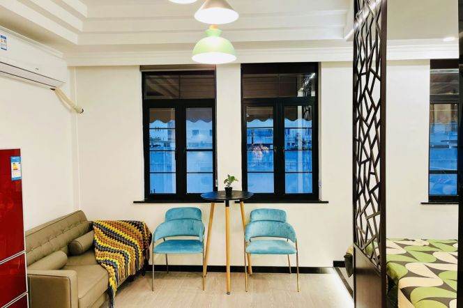 1Br,60sqm,West Nanjing Rd,Cost-effective