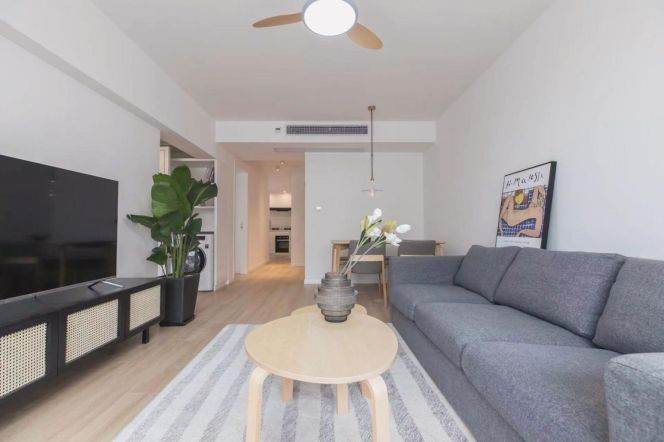 Excellent 2bedrooms elevator apt+heating+central AC+Oven@Wuding Rd