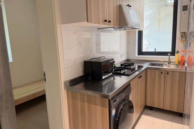 1BR near line 1 Heng'shan Rd and line 10 Shanghai Library metro can long and short lease