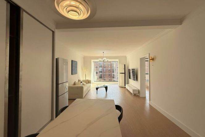 Nice 3br ,2bth, close to Longbaixincun, Line 10