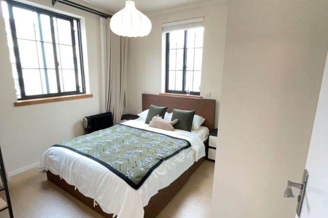 Cozy one bedroom Apt+Floor heating+Dryer @ West Yan'an Rd