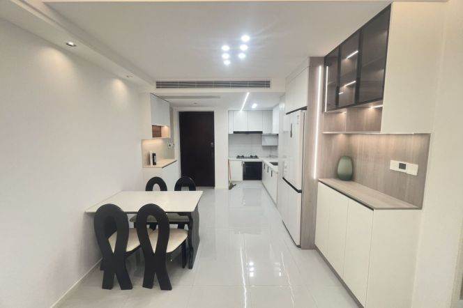 Modern 2br,CA,floor heating,Gubei,Close to Line 15