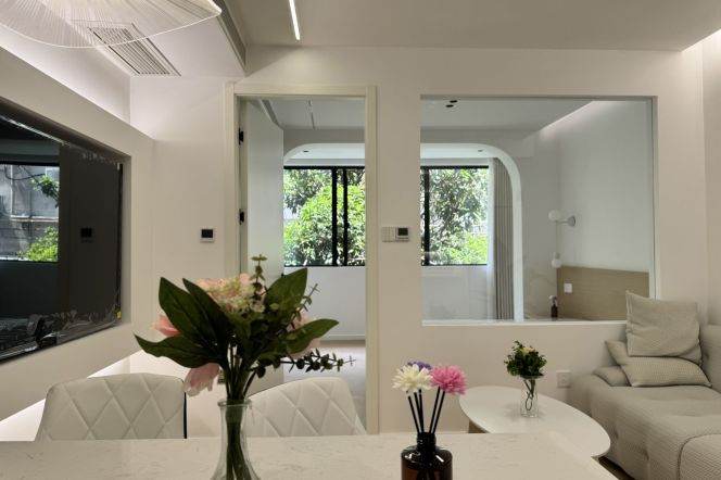 Greeny 1Br Apt + floor heating | West Nanjing rd | Jing'an Temple metro L2&7 | 7.8K