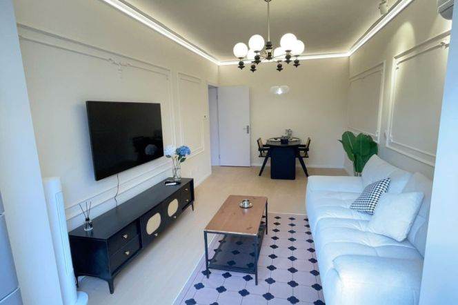 Cozy one bedroom Apt+Floor heating+Dryer @ West Yan'an Rd