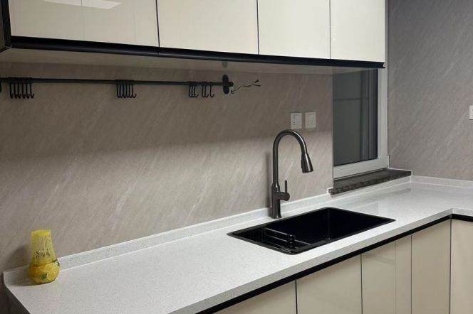 Newly Renovated 3BR 2BA 160m² in the Edifice@Jiangsu Rd Station