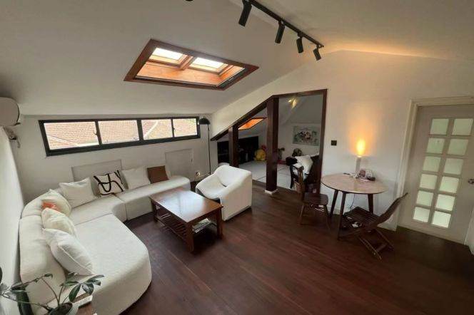 2+1 Rooms with Private Terrace, 110 sqm @ Shanghai library L10