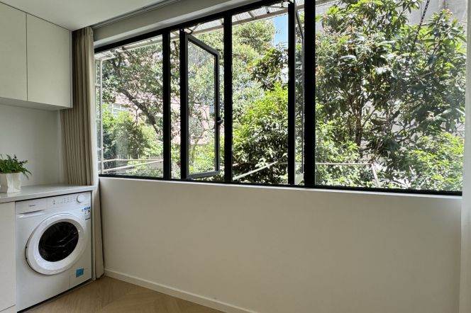 Greeny 1Br Apt + floor heating | West Nanjing rd | Jing'an Temple metro L2&7 | 7.8K