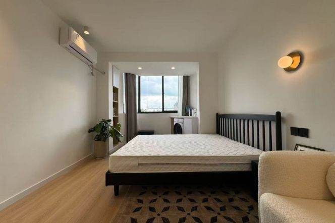 6.5k Brand new 1Br with floor heating Nr Zhenping Rd.line3/4/7