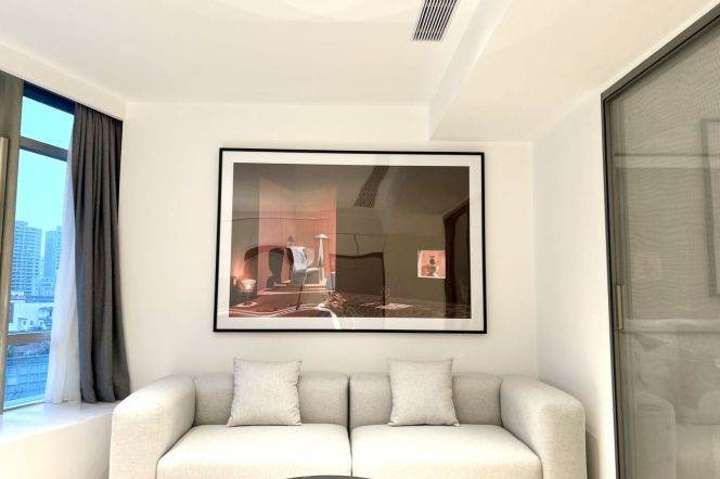 Modern 1br apt with floor heating @West Nanjing rd   Line 2/12/13  