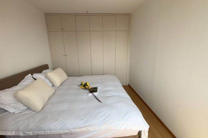 Spacious-Fashion-lift-1Br-Nr Huadong Jiaotong uni-Caoyang rd/Putuo area/L3/4/11/13/14