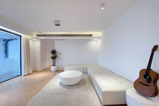 Modern 3BR 2BA 170m² High Rise next to Zhongshan Park Station