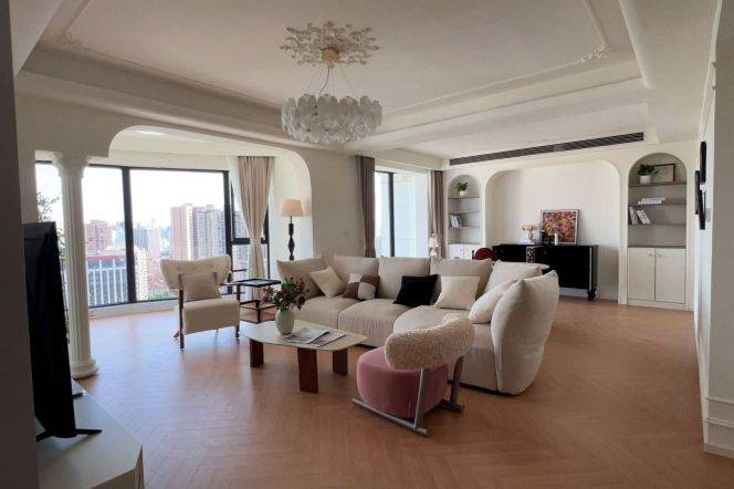 60sqm Private Outdoor Terrace French Light Luxury Duplex  Rare Inner Ring Large Duplex 