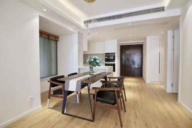 2BR 2TH w/ Balcony near ChangPing Rd M7