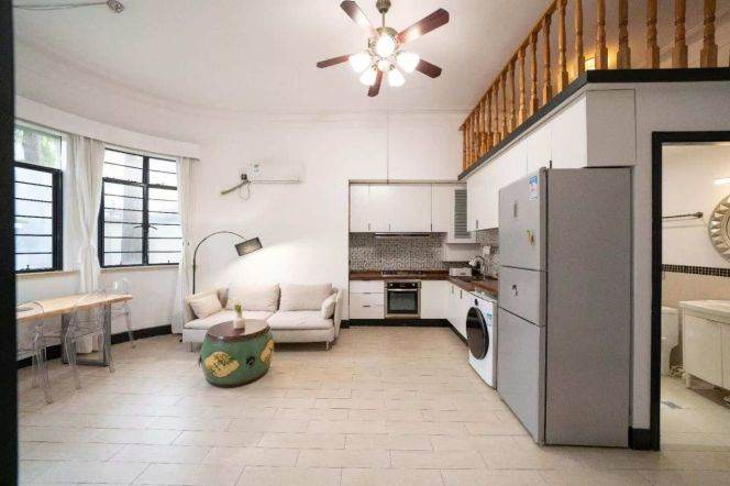 1Br/95sqm/Middle HuaiHai Rd. ChangShu Rd./Quite/