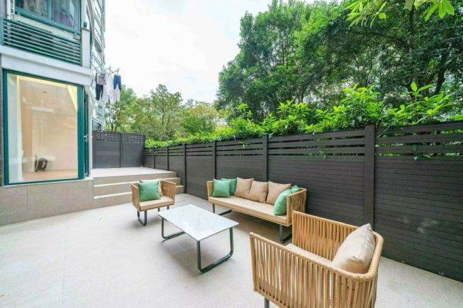   60㎡ Private CourtyardSpacious  Xuhui   60㎡ Private Courtyard