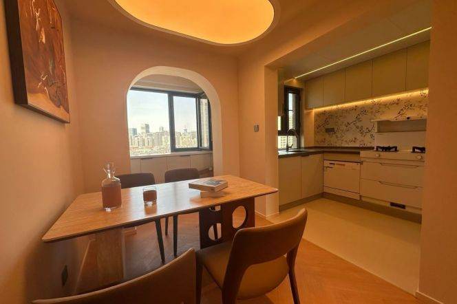 Quality 3br,2br,CA,floor heating,new compound in Gubei,Line 15