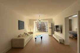 Nice 3br ,2bth, close to Longbaixincun, Line 10
