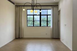 Bar street | 1Br + high ceilings + great sunshine | Julu lu/Fumin lu